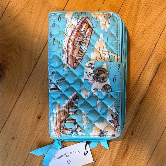 Vera Bradley RIFD Turnlock Wallet NWT in beach toile New - Picture 2 of 7